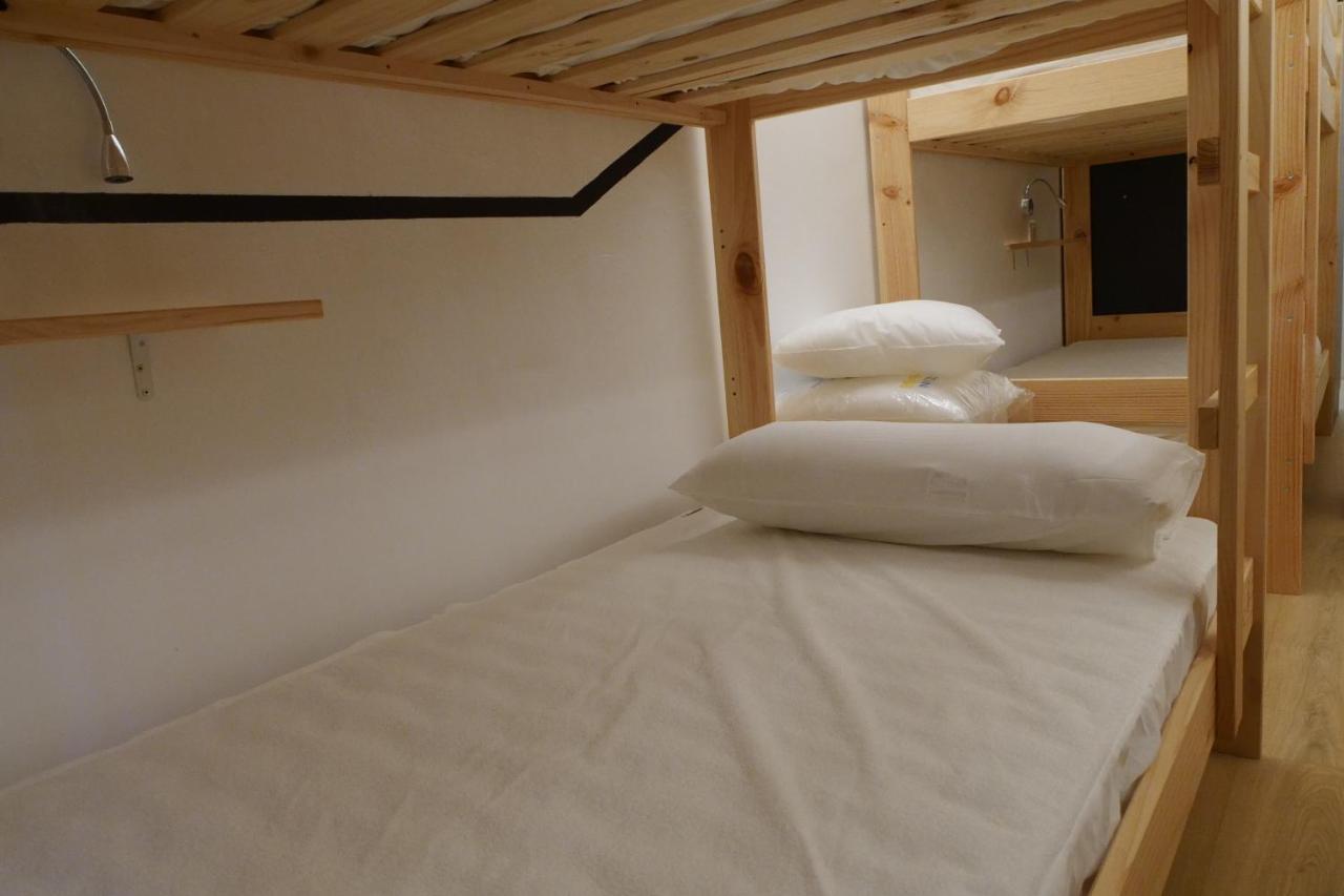 Guitar Hostel Бильбао Экстерьер фото