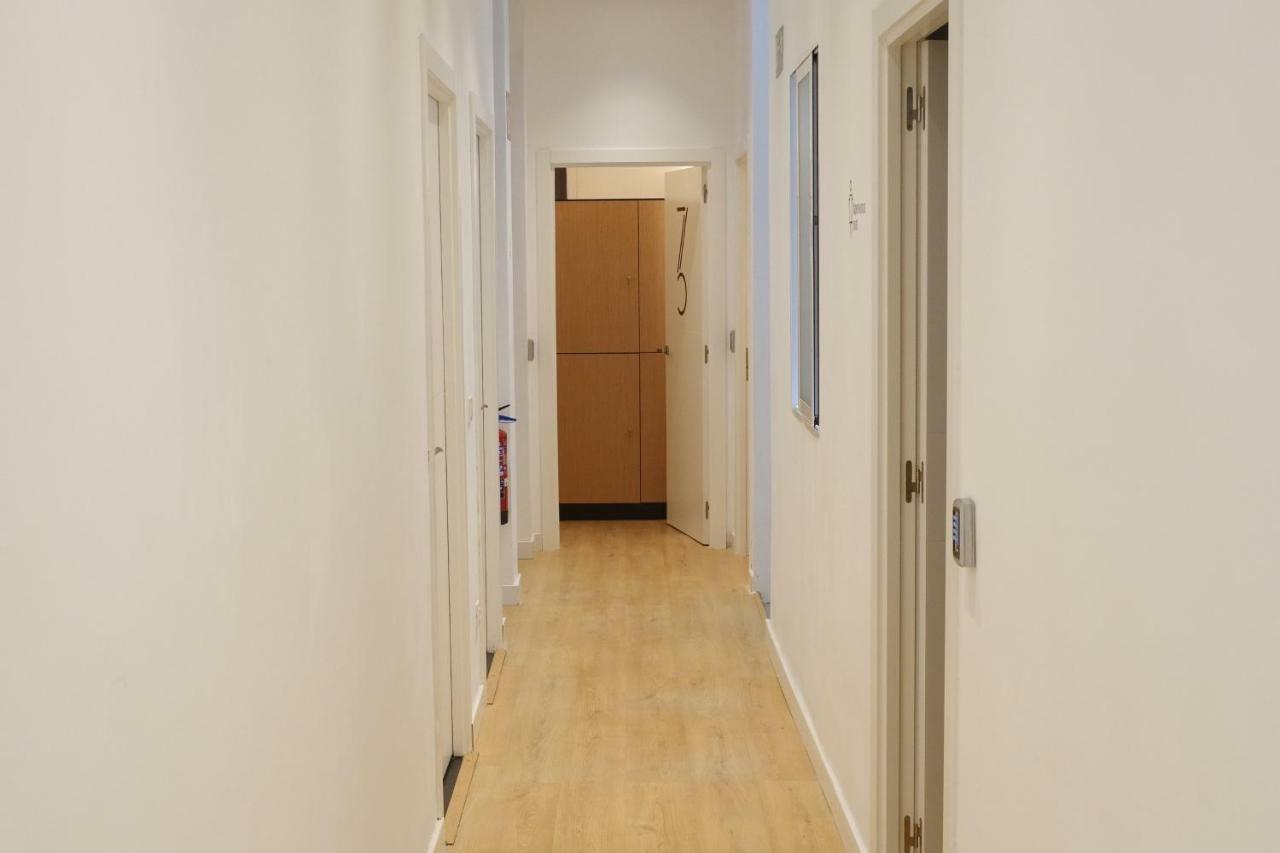 Guitar Hostel Бильбао Экстерьер фото